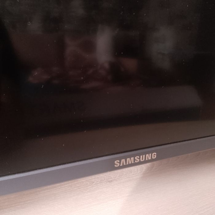 Продам телевизор срочно! Самсунг