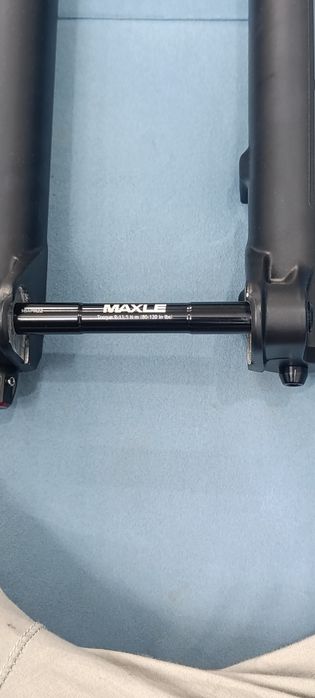 Rock shox zeb 180mm 29