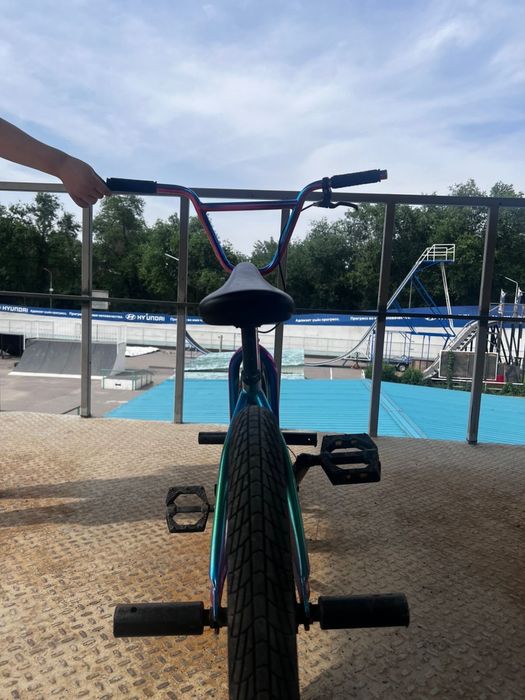 Продам велосипед BMX.