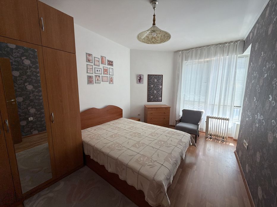 Топ локация! Ексклузивен тристаен имот под наем , Вива Комплекс  в рай