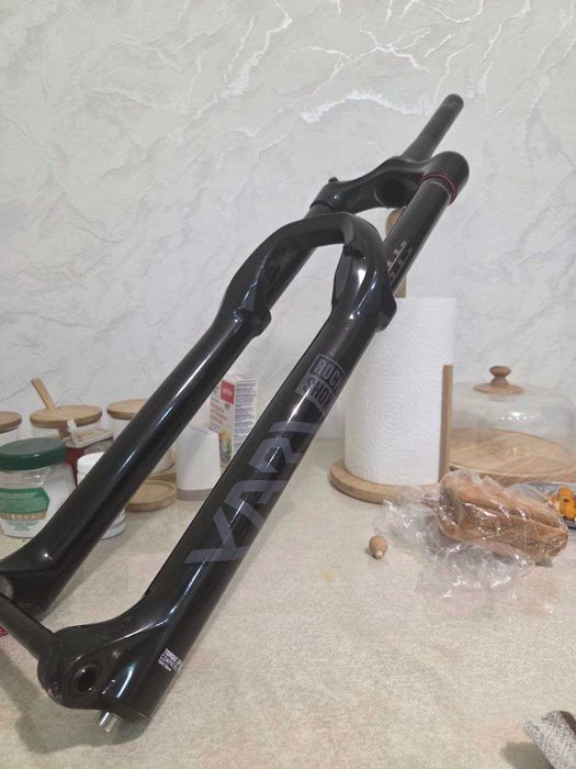 вилка rockshox yari Rc