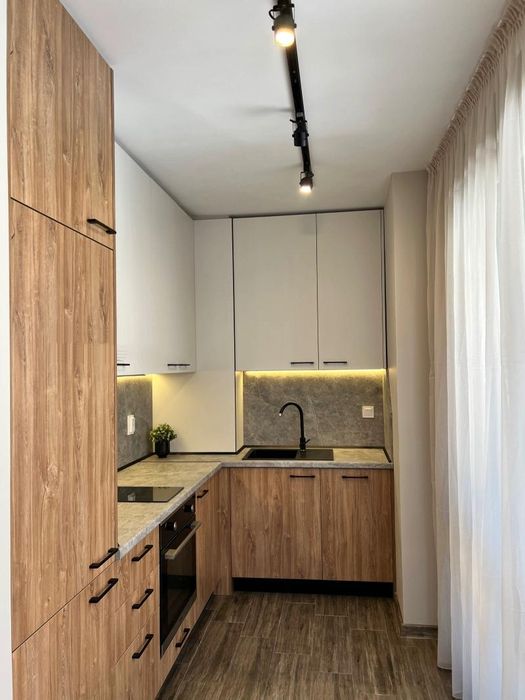 Дава се под наем Двустаен апартамент в София, Славия - 65 кв.м за 715 € - Снимка #2