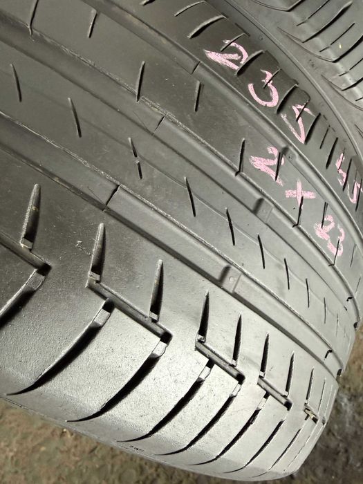 # 2x Anvelope Vara 235/45 R18 - Continental Premium Contact 6
