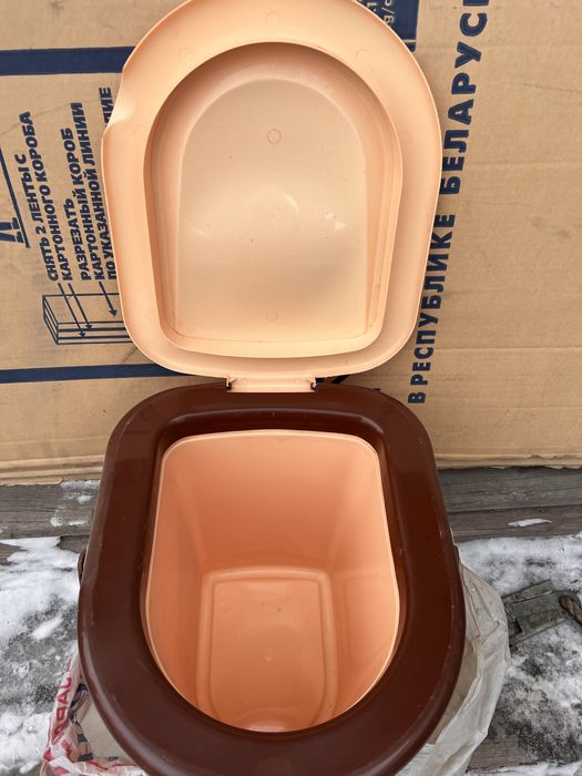 Ведро унитаз туалет