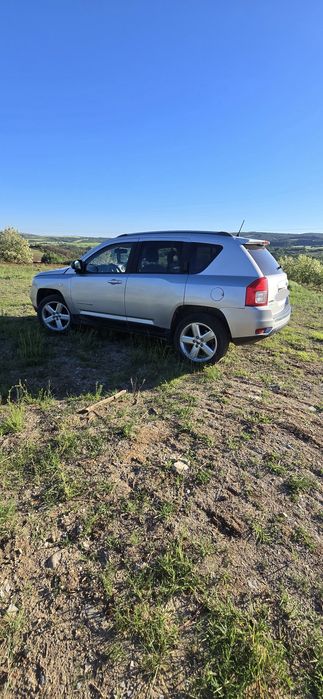Продавам jeep compas 2.2 4x4