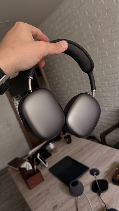 Airpods Max lightning