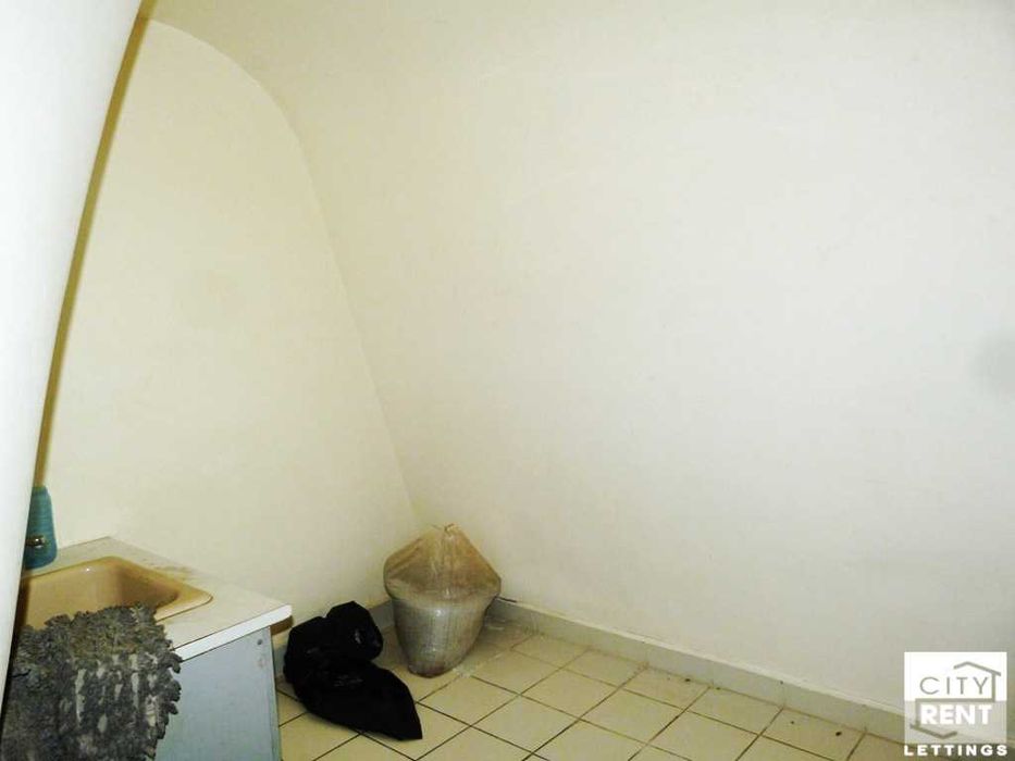 Дава се под наем Офис в Велико Търново, Център - 130 кв.м за 1330 € - Снимка #10