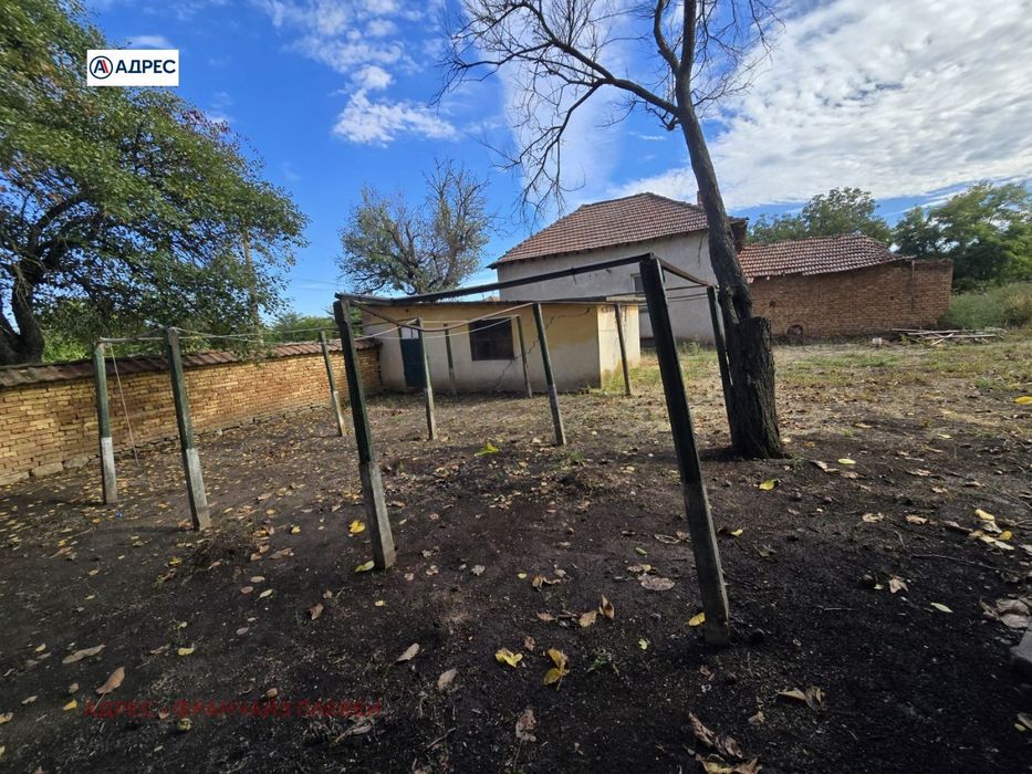 Къща в Плевен, област-с.Обнова площ 120 цена 35000