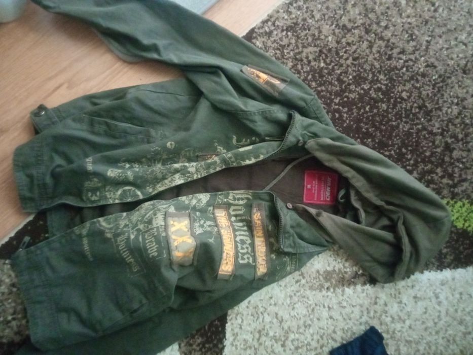 Зимни якета екипи и маратонки