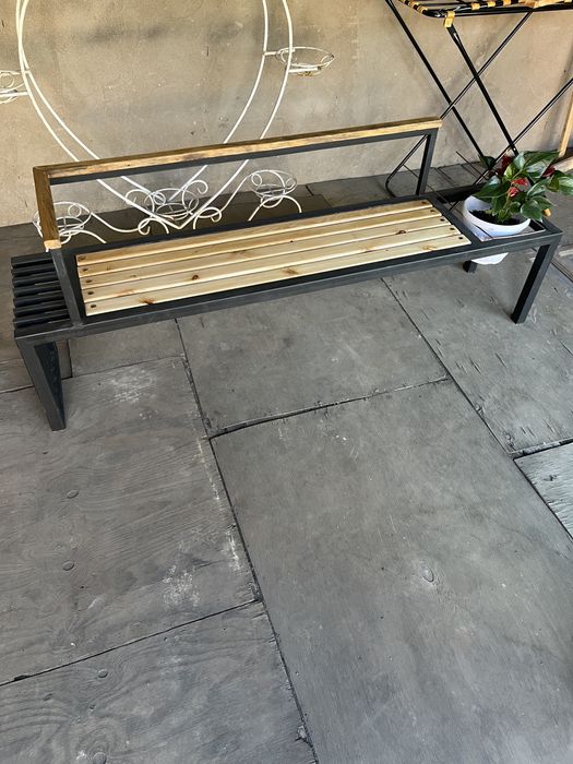 Скамейка в стиле лофт