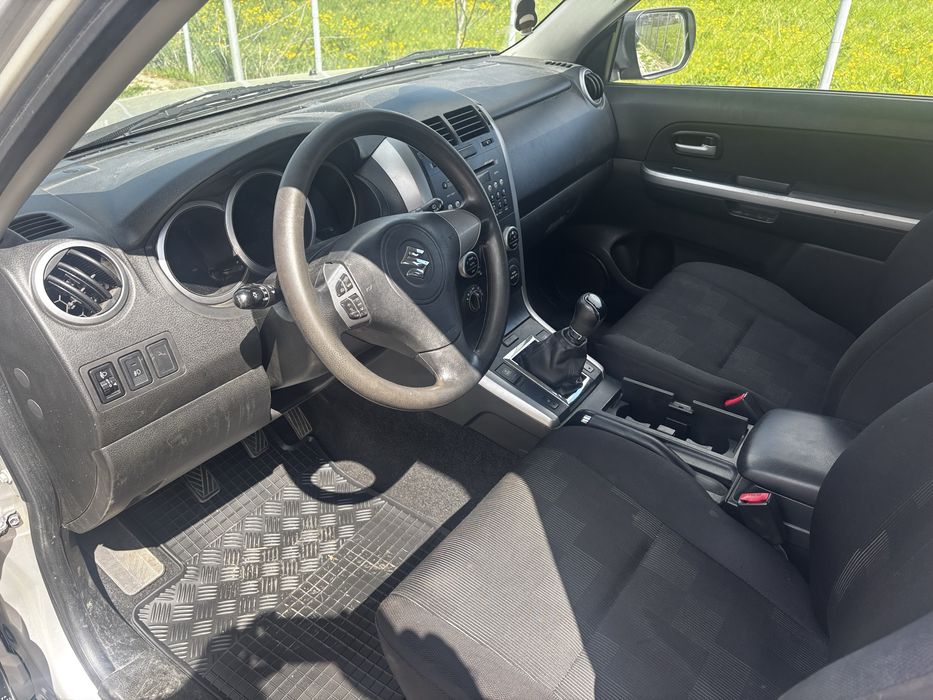 Suzuki Grand Vitara 2009 Italia fara rugina