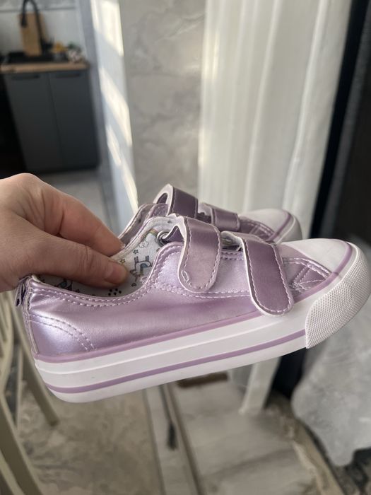 Крассовки для девочки