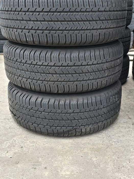 4 Броя Бусови Гуми 215/65/16C Michelin 2x7,2mm 2x5,8mm