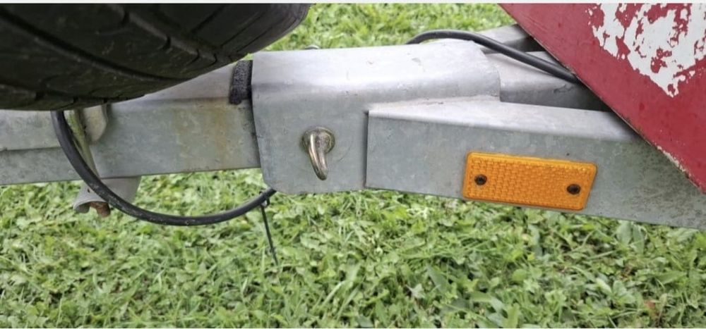 Vand/ Schimb Peridoc barca înmatriculat 750kg