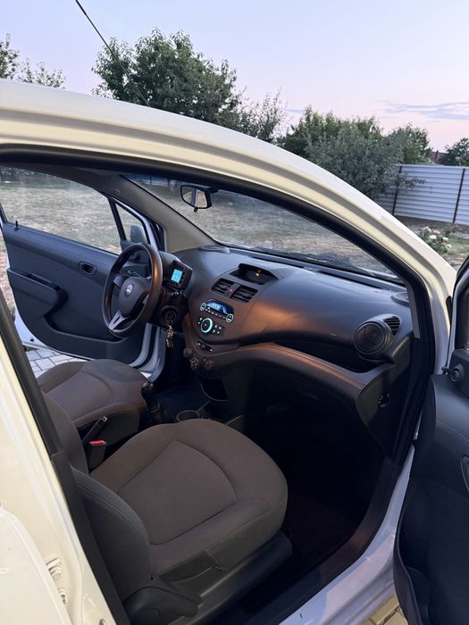 CHEVROLET Spark 2011 — imagine 4
