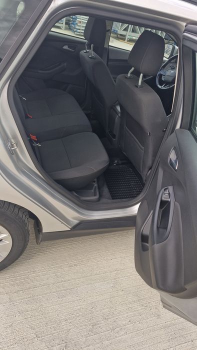 Ford Focus 1.5 tdci 2017 euro 6 Sau schimb cu Logan gaz,