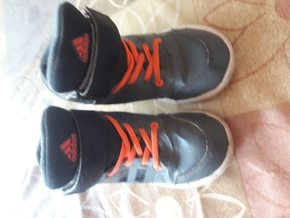 Кецове Adidas :)