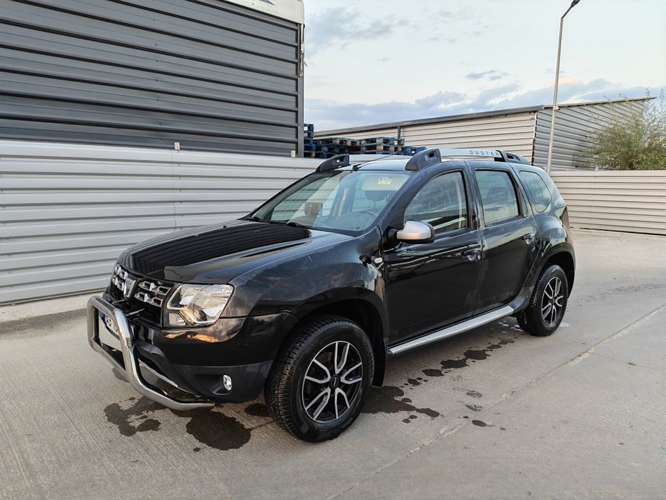 Vând Dacia Duster