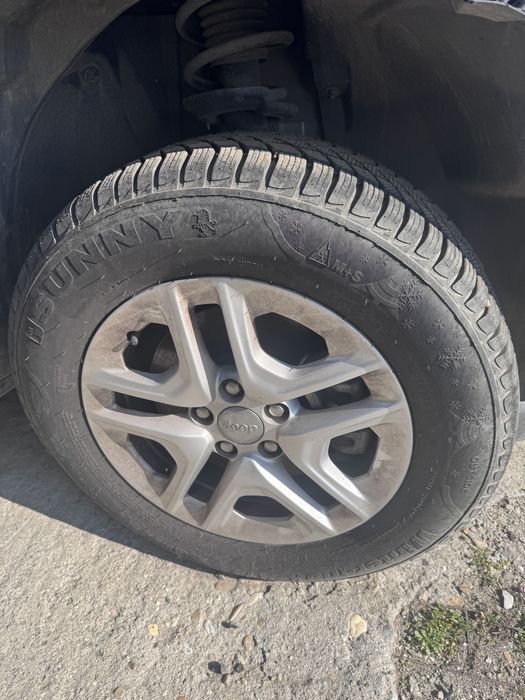 Jante jeep compass r16 cauciucuri noi iarna