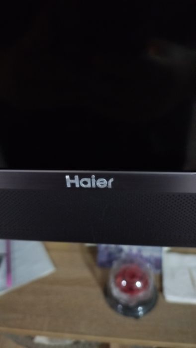 Телевизор Haier с пультом