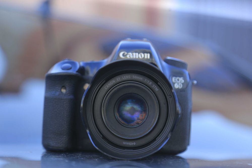 Canon 6d sotiladi