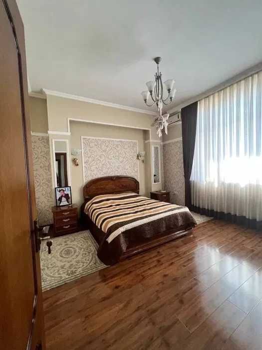 Сдаётся Евродом на 7-комнат Яккасарайский район шикарная Классика