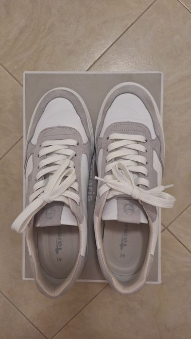 Бяло-сиво кожени сникърси Tamaris 41 номер