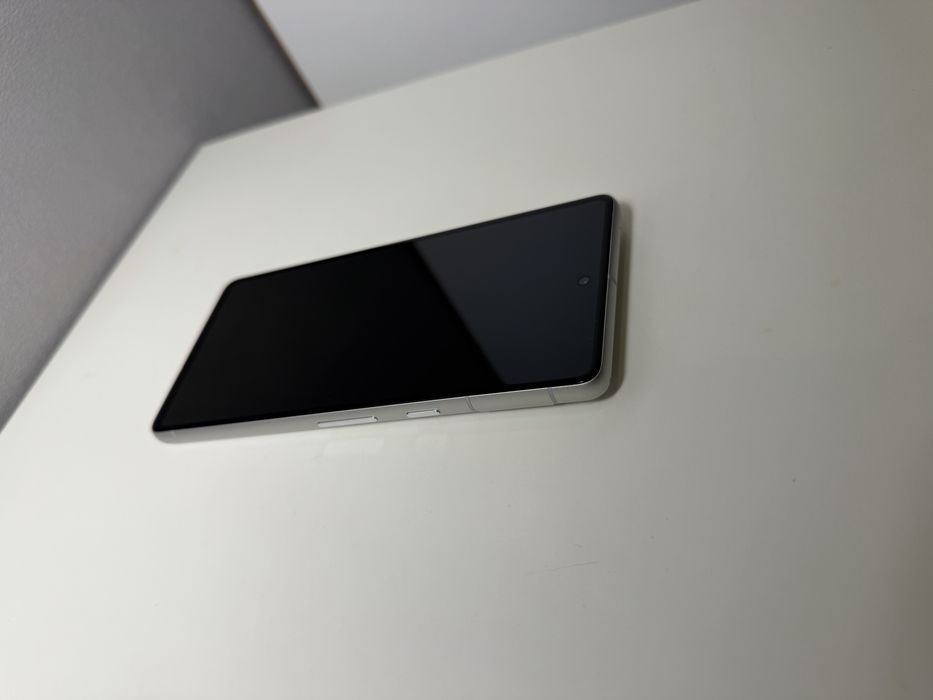 Комплект Google Pixel 7 128GB + Pixel Buds Pro (Lemongrass)