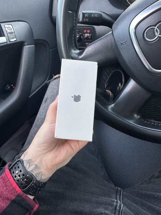 AirPods Pro — чист звук, удобно прилягане.“