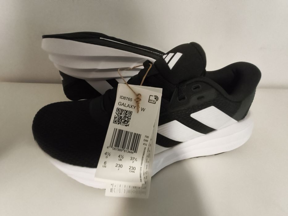 Adidas performance model Galaxy 7 W
