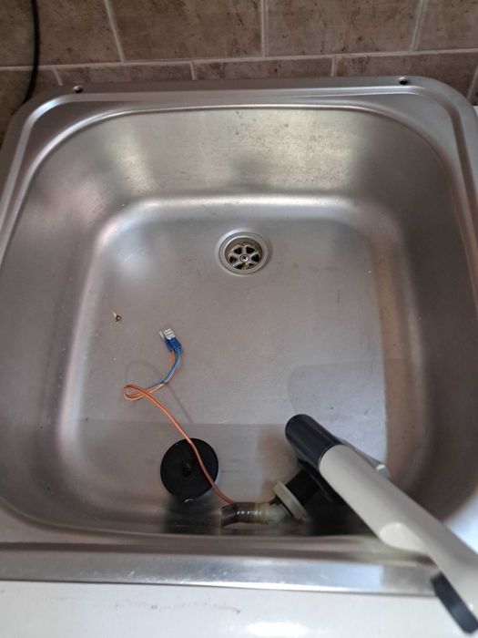 Газов котлон и мивка каравана кемпер