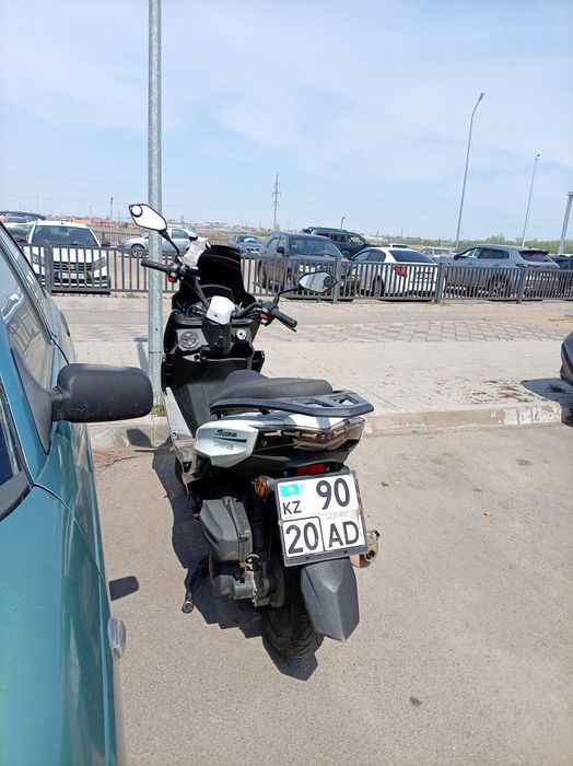 Скутер продам 888