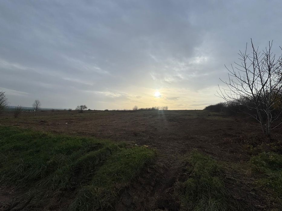 Teren Miroslava - 4 Loturi