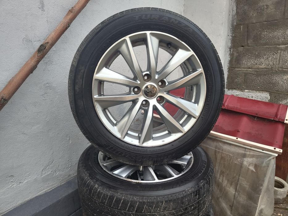 Продаю диски с шинами на (Toyota, Lexus, Mitsubishi и т.д)