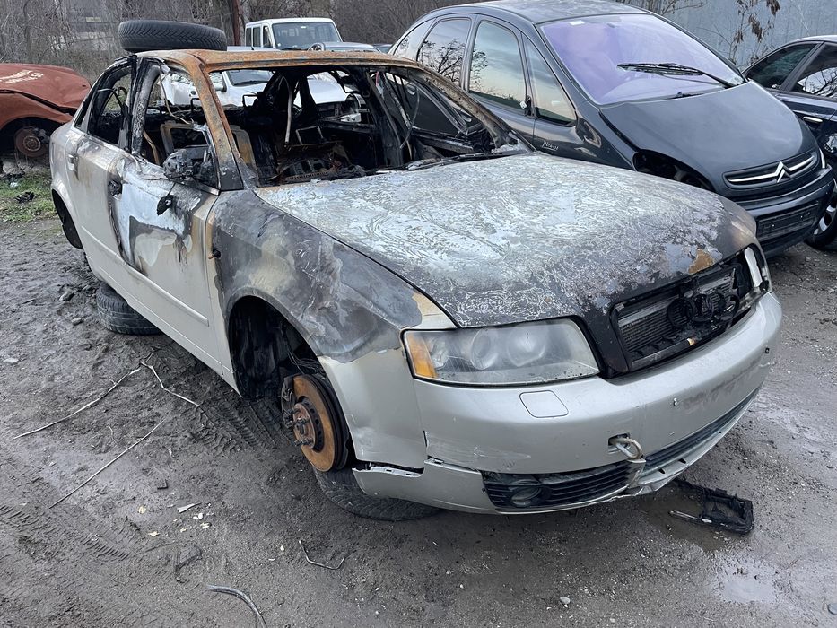 Audi A4 B6 3.0i v6 quattro На Части