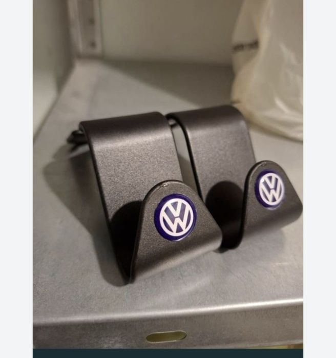 Vand mai multe accesorii auto