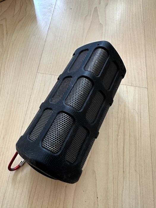 Продавам bluetooth колонка