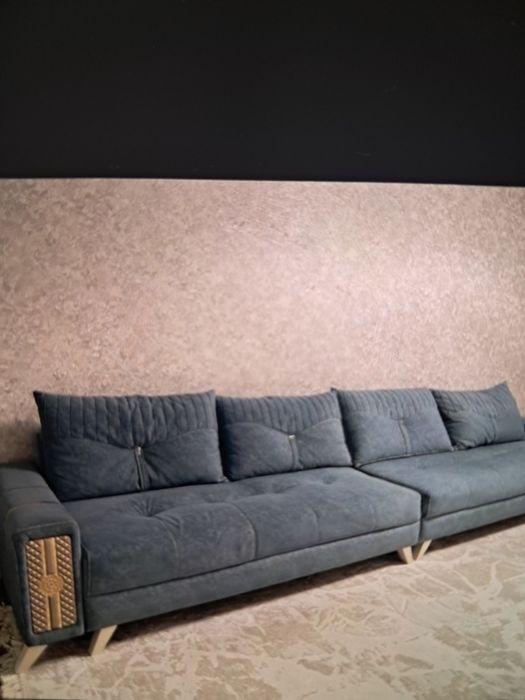 Продаю диван 4 метра