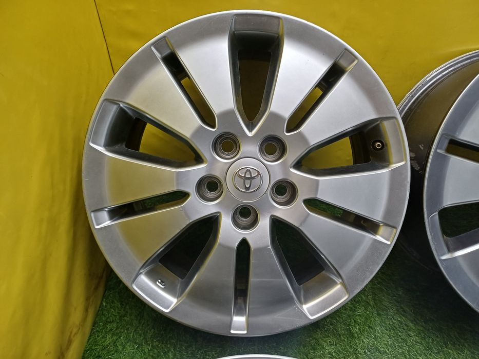 Диски R17 5x114.3 на Toyota и другие.