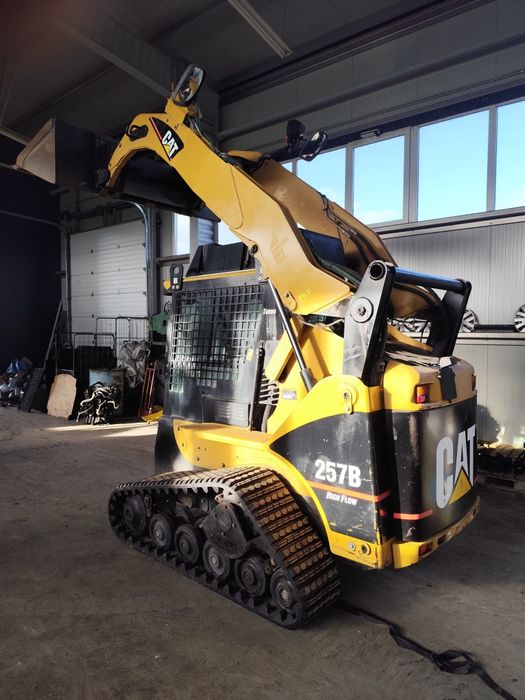 Bob cat Caterpillar 257B