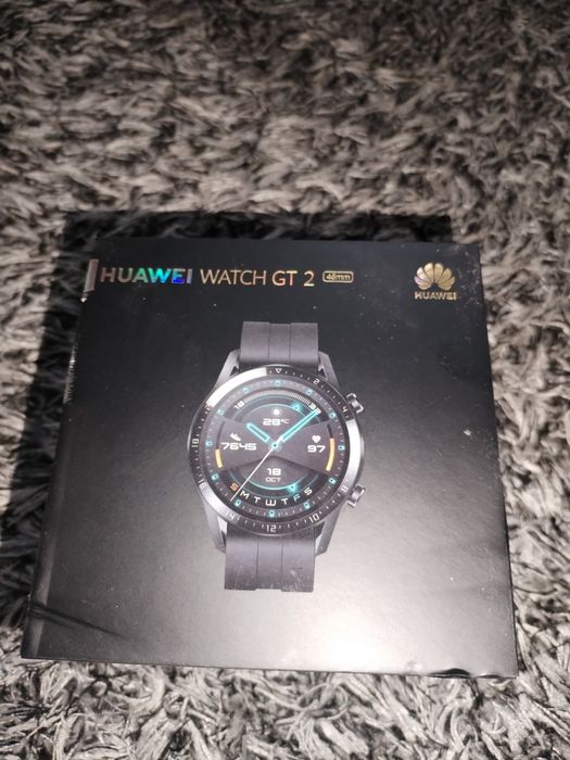 Смарт часовник huawei watch gt 2 
+ зарядно 
Нов , използван е 1 седми