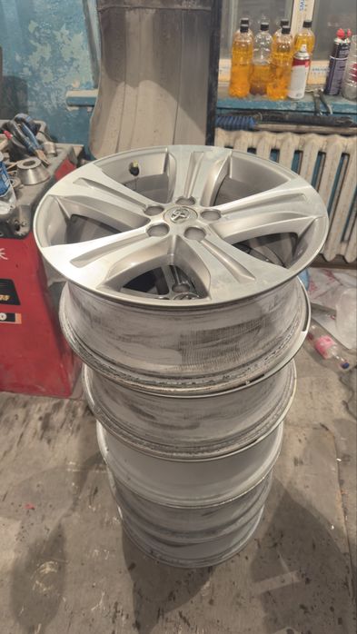 Продам оригинал диски тойота хайландер