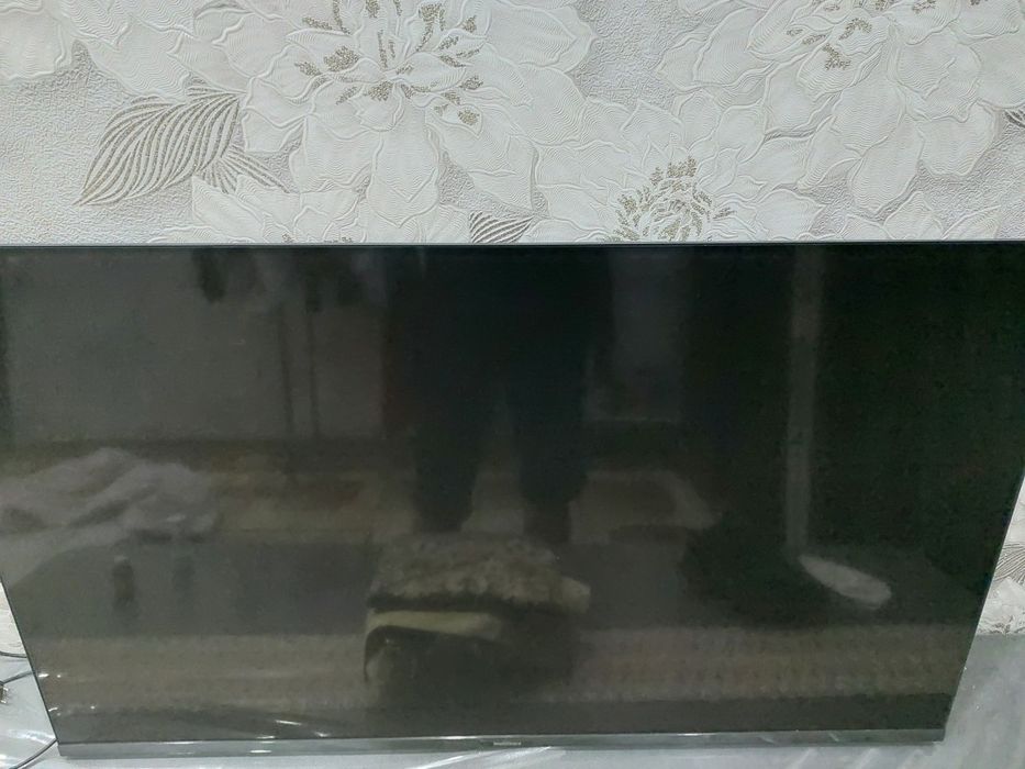 Продаю срочно новый Смарт тв 55 дюймов