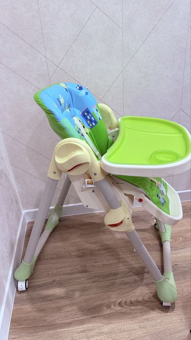 Продается столик для кормления