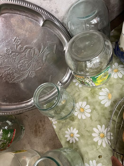 Банкалар сатылады, әртүрлі көлемде