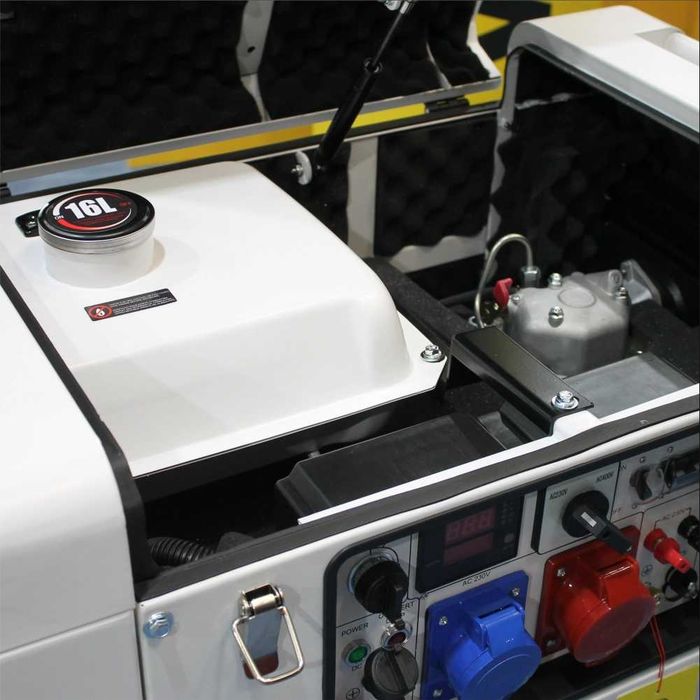RESIGILAT - Generator insonorizat diesel SENCI SCDG-10000SE TEQ Pmax 9.4kVA 230V/400V pregatire ATS inclusa