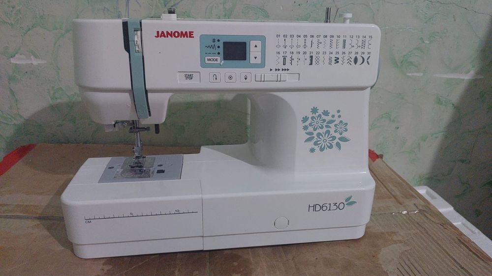 Швейная машина Janome HD 6130