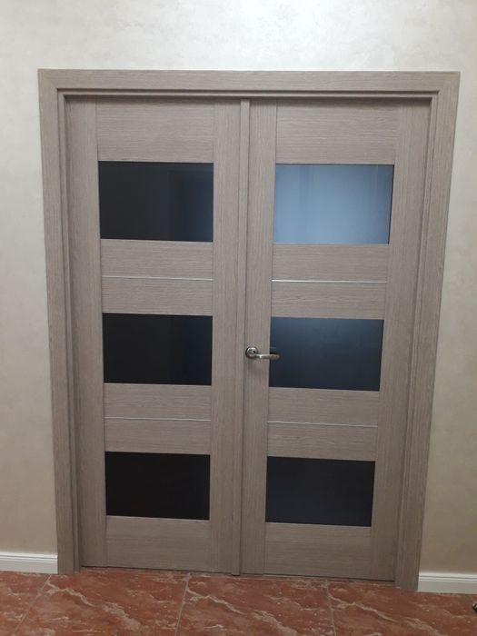 Ламинат паркет пол плотник установка дверь и замок декор обшивка стены