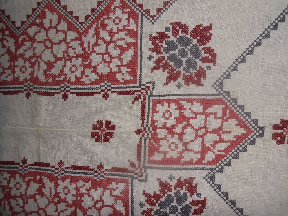 fata de masa cusuta manual