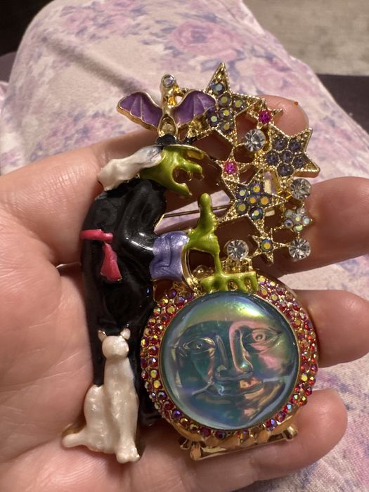 Броши разные интересные